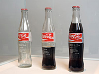 Coca-Cola celebra su aniversario en español